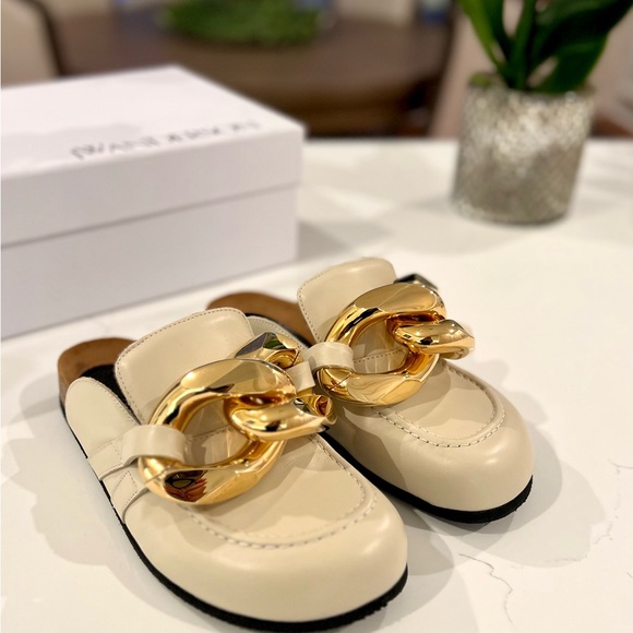 JW Anderson chain loafer in off-white.